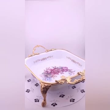 کیک‌خوری زرین کد ۱۶۶